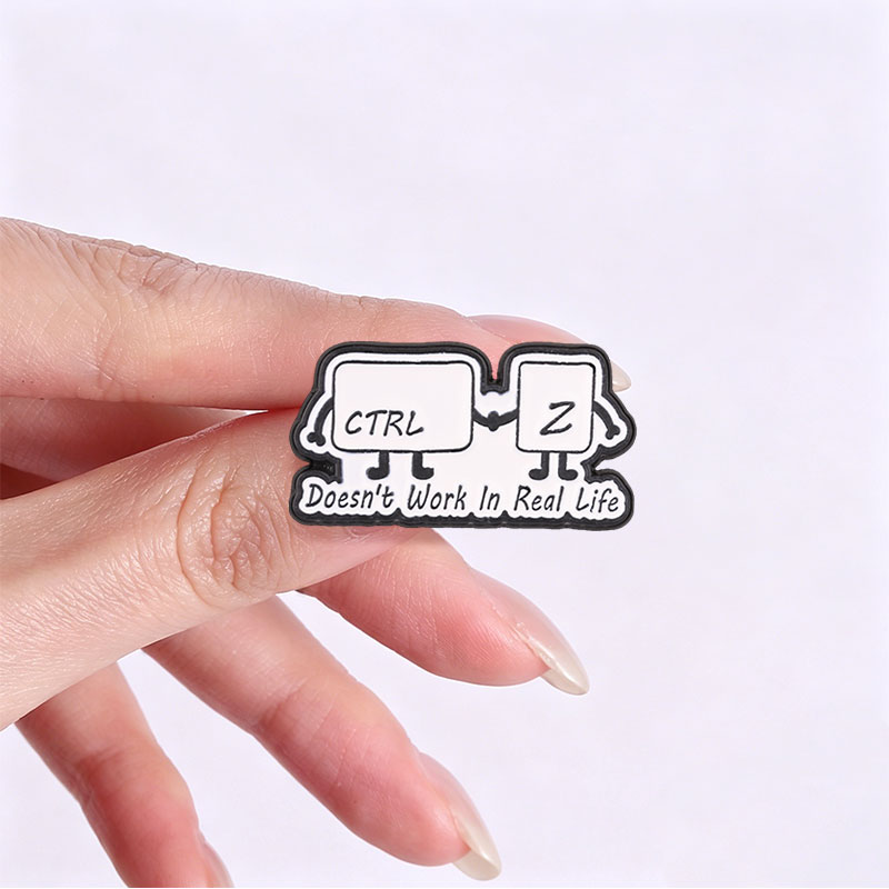 دبابيس مينا مضحكة بتصميم ميمز  - مراجعة Tech Accessories For Work وسعره